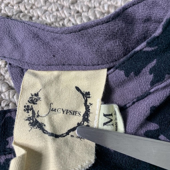 Sea Gypsies Mi Amore Womens Romper Size Medium Purple/Black Floral Cut Out Back - Picture 8 of 10